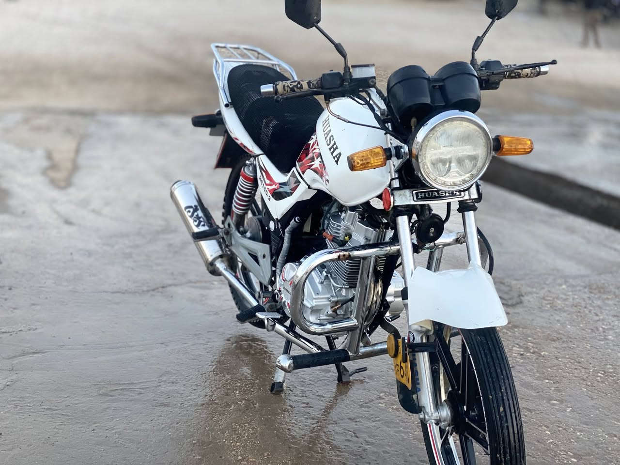 السلام عليكم
ماطور هيوشه موديل 2021 محرك وكير شرط ما مفتوح نشاط فول نكره سلف (وتشغيل عن بعد )جاهز ما ناقصه شي صالنصه صوت جديده يدات بريك وكلج جديده السعر 725 وبي مجال. ***********
