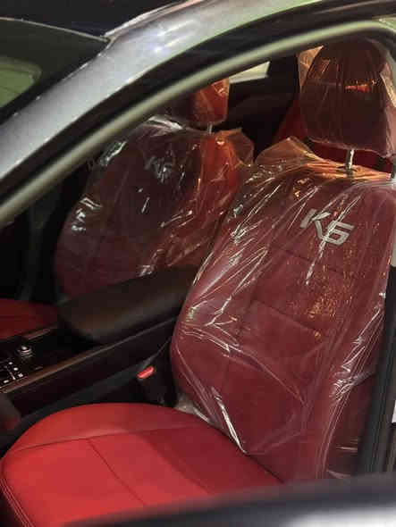 *********** 
كي 5 موديل ٢٠٢٥  وارد أمريكي ماشيه 
٩٠٠٠ كيلووو السياره زيروووو رقم بغداد انكليزي بأسمى هزه وسنويه جديده
بصمة ابواب و تشغيل وصندوق
صندوق ذكي يفتح عند الاقتراب
تشغيل عن بعد
شاشة متصله
ترحيب
لدات امامي خلفي
حساسات أمامي وخلفي
رادار امامي خلفي وجانبي وتوقف ذاتي
وقياده ذاتيه واتو هولد ومودات قياده وسايد بريك دكمه
مكينه 2500 تنفس طبيعي
فول تحكم ستيرن واوامر صوتيه وبعد مواصفات والسبير مانازل السياره جديده بمعنى الكلمه
حادثهه جاملغ وبنيد وموضح بالمنشور
َكان السياره بغداد حي الجهاد السعر 197 وبيهه مجال للشراي 
*********** بغداد
