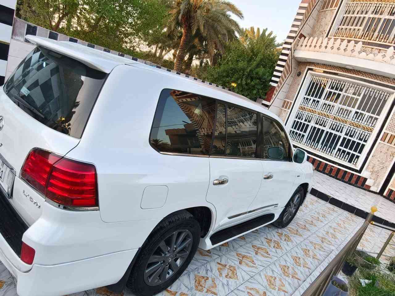 لكزز 2011فول مواصفات بريم رقم بغداد الدولي مكفوله كفاله عامه من عده كد شبر كارت بلباب الخلفي الاسفل السياره جديده مكينه وكير وحداده وتبريد تخم تاير جديد بشرط السعر 318$هاتف***********مكان السياره كربلاء طوريج
