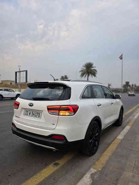 السلام عليكم كيا سورينتو 2016 خليجي فول مواصفات بانوراما كرسي كهرباء كراسي جلد مكينة 6 سلندر سبعه راكب ماشيه 100 الف السياره حيل نظيفه وجديده ومابيها اي نقص بيها صبغ بنيد وباب السايق فقط السعر 190 ورقه وبيها مجال قليل مكانها بغداد الشورجة للتواصل واتس اب او اتصال ***********.     ***********
