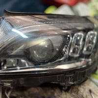 لايت مرسيدس C300 • ٢٠١٨ • جهة السائق