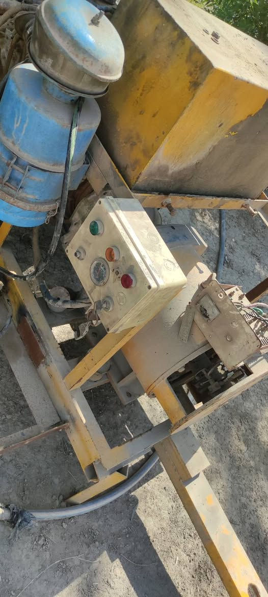 سلام عليكم مولده كيه للبيع اربعه بستم راس توليد 30kv 120امبير شغال نحاس درجه اولى 100% شرط مكفول المولده لاطشه سبب مكطوع القايش وحمت وطفت وماشتغلت بعد سعر 950وبيه مجال لطيبين مكان بابل لل استفسار عل رقم تالي *********** بي واتساب
