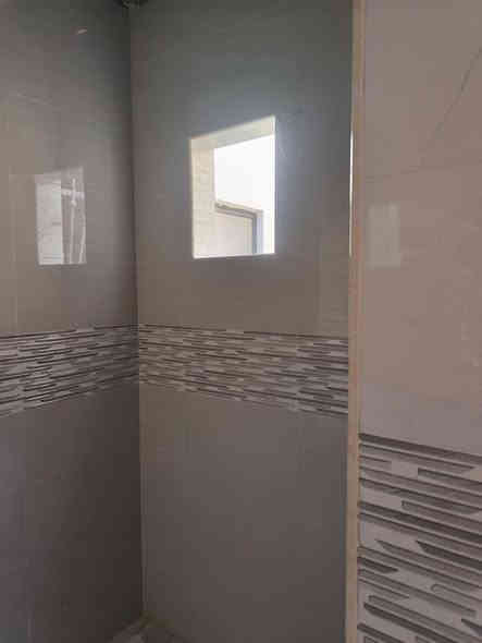 سلام عليكم :
خلفه سيراميك مصرى متفرغ حاليا لكل انواع السيراميك والبورسلين والكاشى والمرمر والبايات والألوااح أرضيات وجدران .
شغل ليزر درجة اولى وتسليم مهندس .
*********** الرقم بيه واتساب .

#بغداااد فقط .
