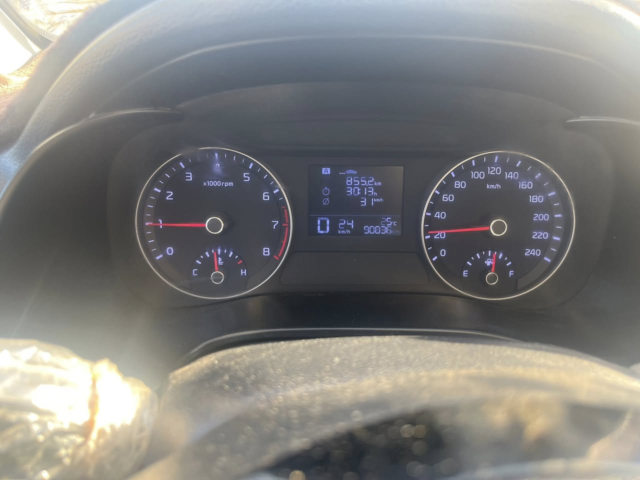 سلام عليكم للبيع سيراتو 2019  سياره مصيوغه عام بس تغير لون سياره نضيفه تفاصيل صاحب السياره ***********
