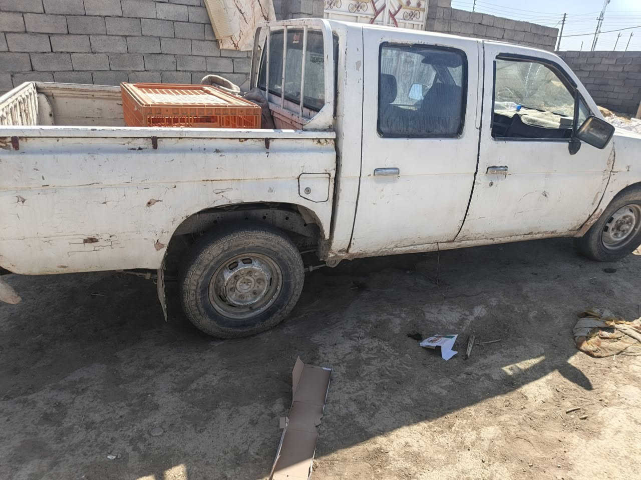 سياره نيسان للبيع شرط الشغل موديل88كفاله محرك وحداديه اصولي تحويل مباشراي استفسار على الرقم ***********
