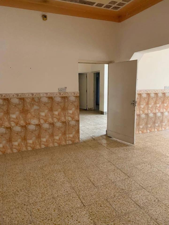 🏠بيت للايجار 🏠المساحه/200 م /الموقع /حله /شارع 80 جهه النجف /مقابيل مول سيد زيد /قريب الشارع العام /يصلح تجاري /يصلح سكن 🏠

يتكون البيت من :مطبخ -صاله كبيره -كلدوركبير -غرفه نومً-مجمع صحيات 

للاستفسار مراجعه مكتب عقارات {#اضواءالمدينه}☎️***********
🌍عنوان  المكتب /حله /بدايه شارع 80 جهه كربلاء -مقابيل اسماك الشجيري
