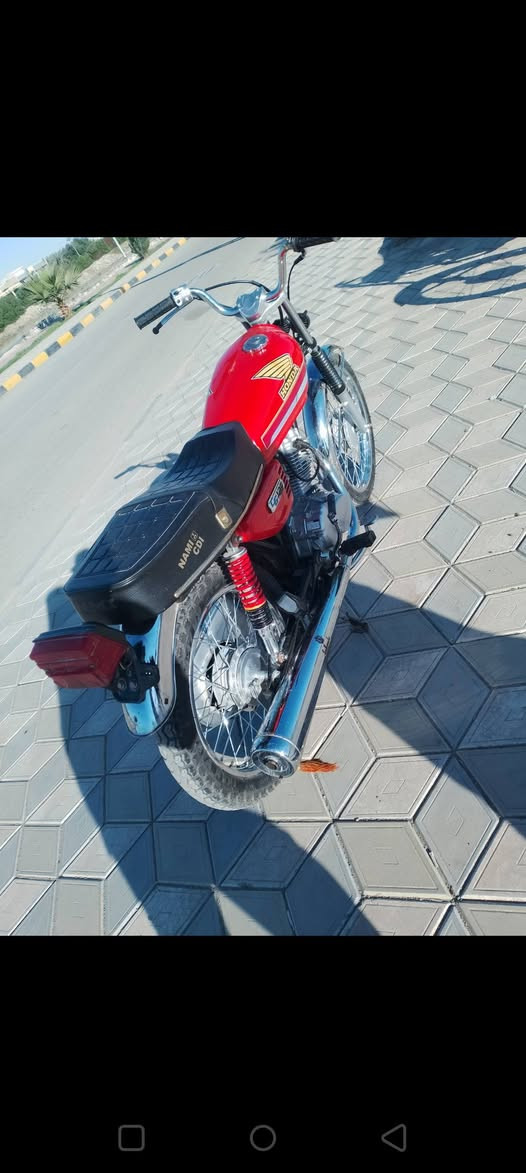 سلام عليكم شباب هاي دراجه مكفوله للبيع صالهه 3اشهر 
معمره مكاني ماجديه بدون مستعجل عله بيعتهه
***********
