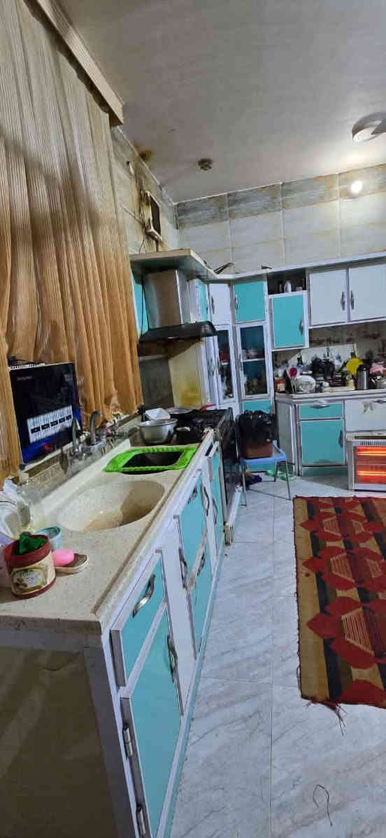 السلام عليكم بيت للبيع
مساحة البيت 300 متر
 الكوت الجديدة نزلت بترومين
 عرض الشارع ١٢ متر
 غرفتين نوم
 طابق واحد
 البناء طابوق
للاستفسار لاتصال بصاحب المنزل‏‪***********‬‏
