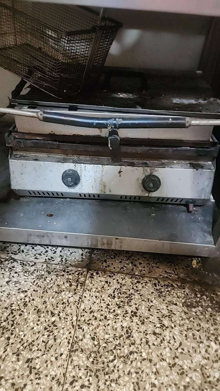 غراض مطعم للبيع وعندي بعد هواي شغلات


**إذا كنت صاحب هذا الإعلان وتريد حذفه لأي سبب، رجاءا أرسل رسالة إلى الدعم الفني**