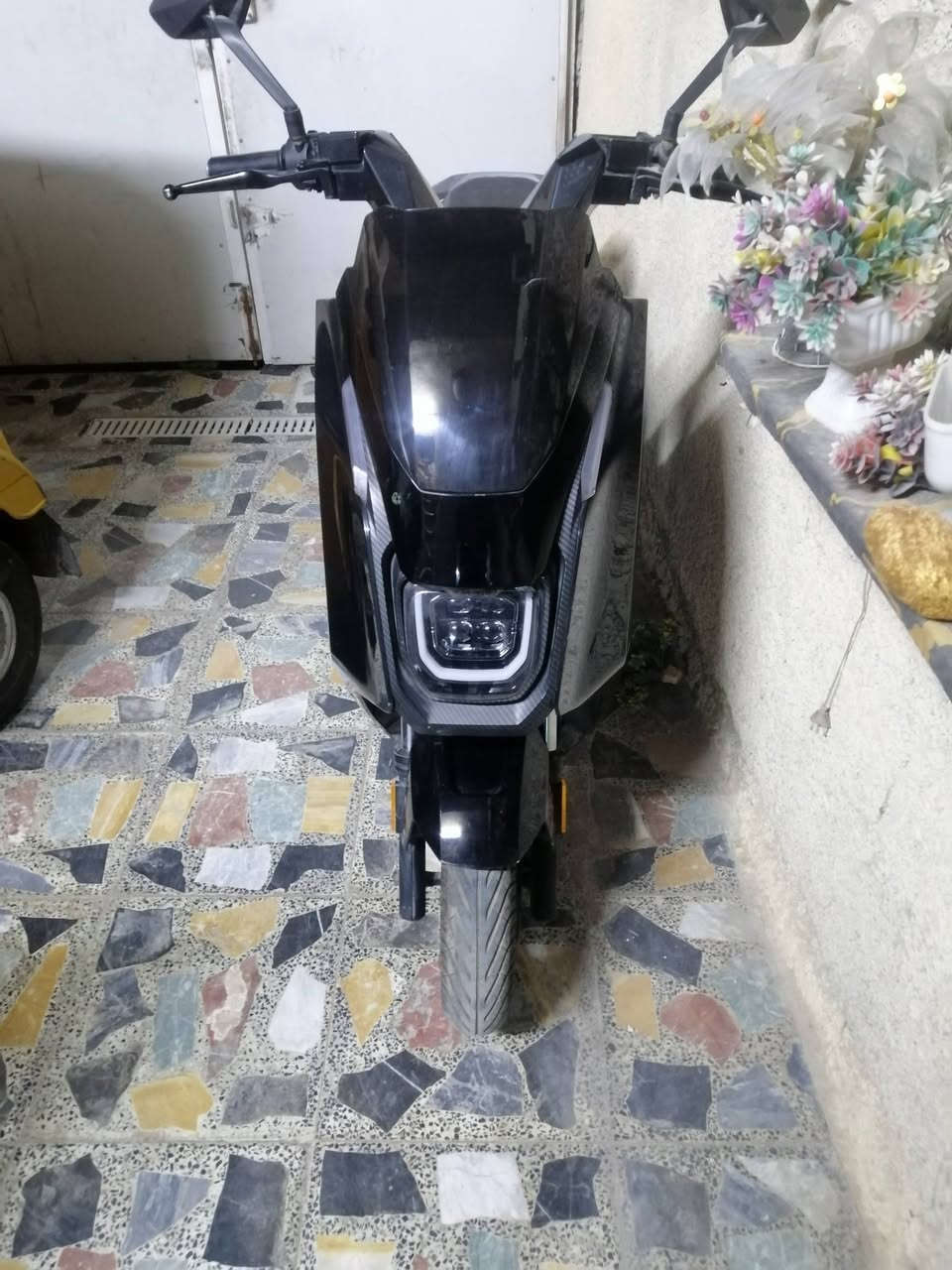 السلام عليكم عندي دراجة شحن للبيع جديده اخت الزيرو رقم الجوال *********** السعر ٧٥٠ وبيها مجال للعلم السعر في الشركه ١١٥٠ مليون وميه وخمسين في الصدرية وباقي التفاصيل في الصوره
