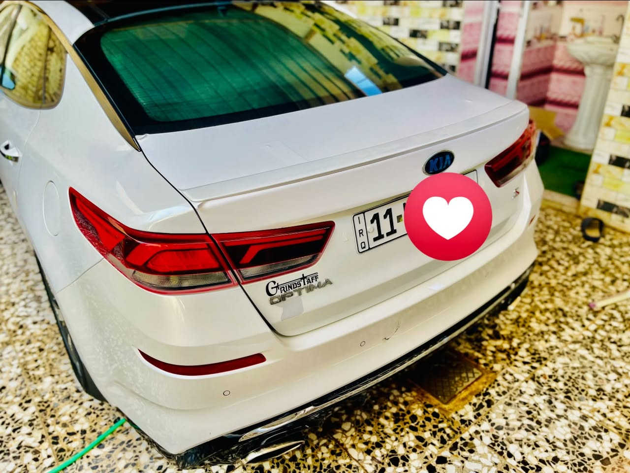 سلام عليكم
كيا اوبتما موديل ٢٠١٩ فئة S فول مواصفات 
محرك تنفس طبيعي GDI سياره بدون قطرة دوانز علئ وضع الشركة گير ومحرك 
ماء زيتي وكالة 
دهن كله اصلي 
السيارة ماشية ٩٢فقط
سيارة ولا مسج بالدشبول جيك انجن طافي حجر بيئة بيه سيارة علئ وضع الشركة 
حادثة بنيد فقط تبديل اصلي 
❗️كشنات جلد بلادي 
بانوراما 
بصمة تشغيل وابواب وصندوگ 
رادار امامي يعمل تحديد السرعة والمسافة بينك وبين السيارة المقابيلك 
رادار جانبي 
رادار خلفي 
كشن السائق كهرباء 
تبريد منفصل لمس DUAL
شاشة بلادية لمس ٨ انج ( تحتوي على نظام اندوريد + نظام IOS) وهارد داخلي 8گيگيا مع انكانية فتح الخرائط العراق 
مراية عاكسة للضوء العالي 
نظام النقطة العمياء بالمراية الجانبية 
نظام التنبية عنده الرجوع للخلف 
حساسات خلفية 
نظام ترحيب والانارة الداخلية وانارة اليدات الابواب الامامية عند الاقتراب 
شاشة كشف الاعطال 
لايت امامي زنون اوتو عالي ناصي 
سستم سماعات 
انظمة قيادة اقتصادي - اعتيادي - سبورت 
صندوك ذكي يفتح عنده الاقتراب 
انارة داخلية ثلجي بلادي 
نظام GPS
كامرة دواره 
تحديد مسار 
لايت وبگ لايت لد 
ويل حجم١٨
دبل گزوز 
دفيوزر رياضي
فول تحكم ستيرن
سيارة رقم بغداد بأسمي تحويل مباشر 
مكان سيارة واسط / نعمانية 
سعر ١٥٤
***********
