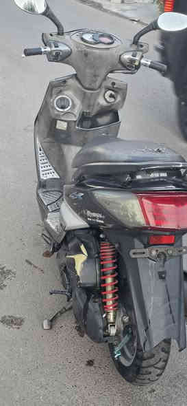 سلام عليكم من رخصت الادمن سكنس للبيع شغاله نقص بصيط بيها مثل (تريشه مال يمنا مابيها والكيلو متر مقطوع ورايدلها تنضيف جويتر) الباقي كله شغاله المكينه برغي واحد مامفتوح من عدها  جيب فيتر وتعال افحص السعر ٧٠٠ بيها مجال اذا تحب اتصل على هذا الرقم *********** العنون شارع فلسطين
