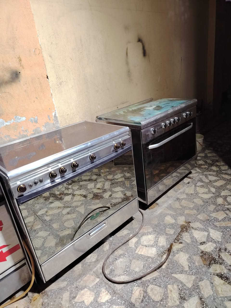 مجموعة غراض للبيع شرط الفحص والنضافه الشراي يخابرني اويراسلني واتساب هذا رقمي ***********
