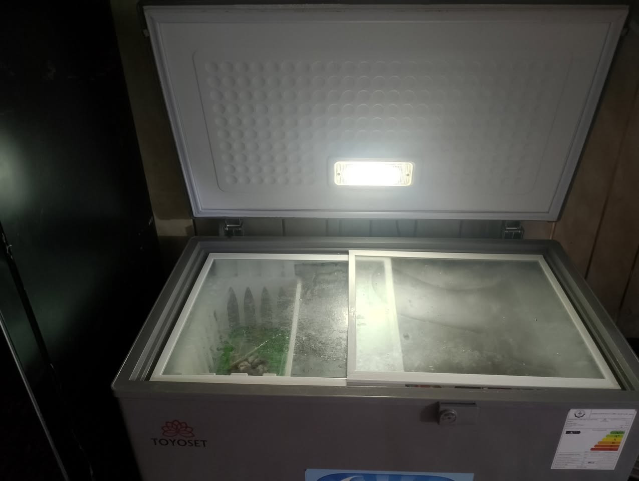 السلام عليكم
مجمده للبيع نظيفه جداا اسخدام قليل 16قدم 
السعر خاص


**إذا كنت صاحب هذا الإعلان وتريد حذفه لأي سبب، رجاءا أرسل رسالة إلى الدعم الفني**