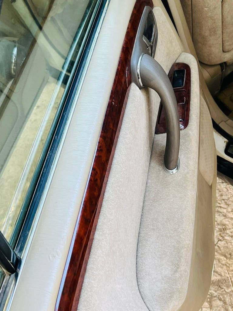 ملكة دخول جديد
كصة وحده متوم ارقام وسنويه طبق الاصل شغل درجة أولى مكينه وگير ديفور الكبير كفاله تبريد ثلج حداديه جديده تخم تاير 3 دكم ستيرن كهربائي 
كهربائيات كله شغاله بردة خلفيه شاشه دواخل جديده 
سياره حلوه وجاهزه من كلشي 
السعر 24 وبيه مجال 
للاستفسار على رقم فقط ***********
