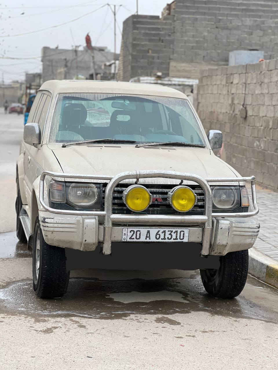 سلام وعليكم باجيرو مديل 1991
مكينه وكير خير من الله مكينه ففتي 2500
بيه ضربه بصيطه بل باب سايق ترجع بيدك ولابيه صبغ 
حداده جديده كهربيات شغاله 
رقم ديالى جديد بسمي هزه جديده
عنوان بغداد الشماعيه 
السعر 48
***********
