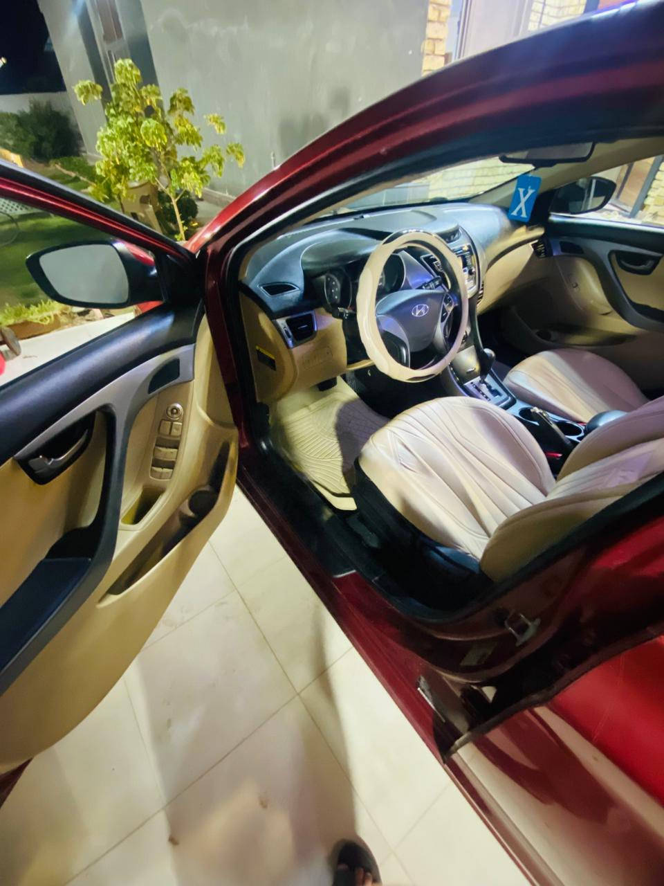 السلام. عليكم النترا ٢٠١٣ حادثه. باب. السايق ونفسه مصلحه   بدون دواخل وارد امريكي. ايربكات سليمه السعر110وبيها مجال رقم ***********
