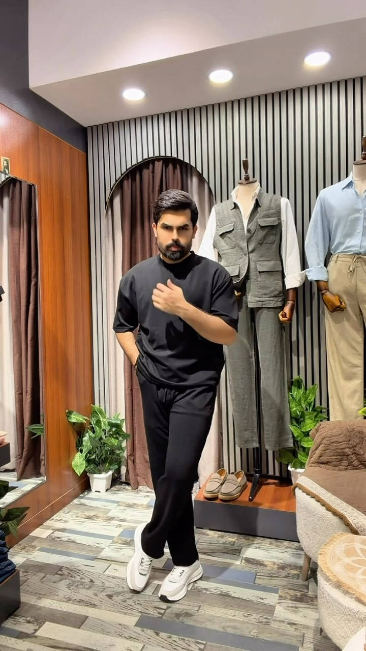 تراك موديلين  فقط اسود 
الخامه بارده صيفيه 
من s لل xxl

 

عنوانا:- الدوره شارع الصحه جنب مطعم شمس بركر 

توصيل متوفر ***********

……

#اكسبلور_فولو #ملابس #محرم #بغداد #مشاهير
