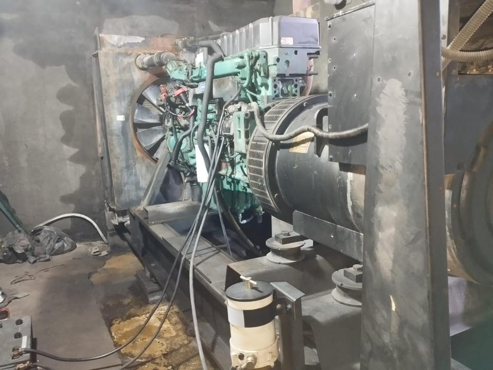 ڤالفو  d 12   بدون بخار بدون  بدن مشکل  سعر ٧٥ ورق  مکان سلیمانیە قضائ رانیە  
رقم ساحب مولید 

***********
