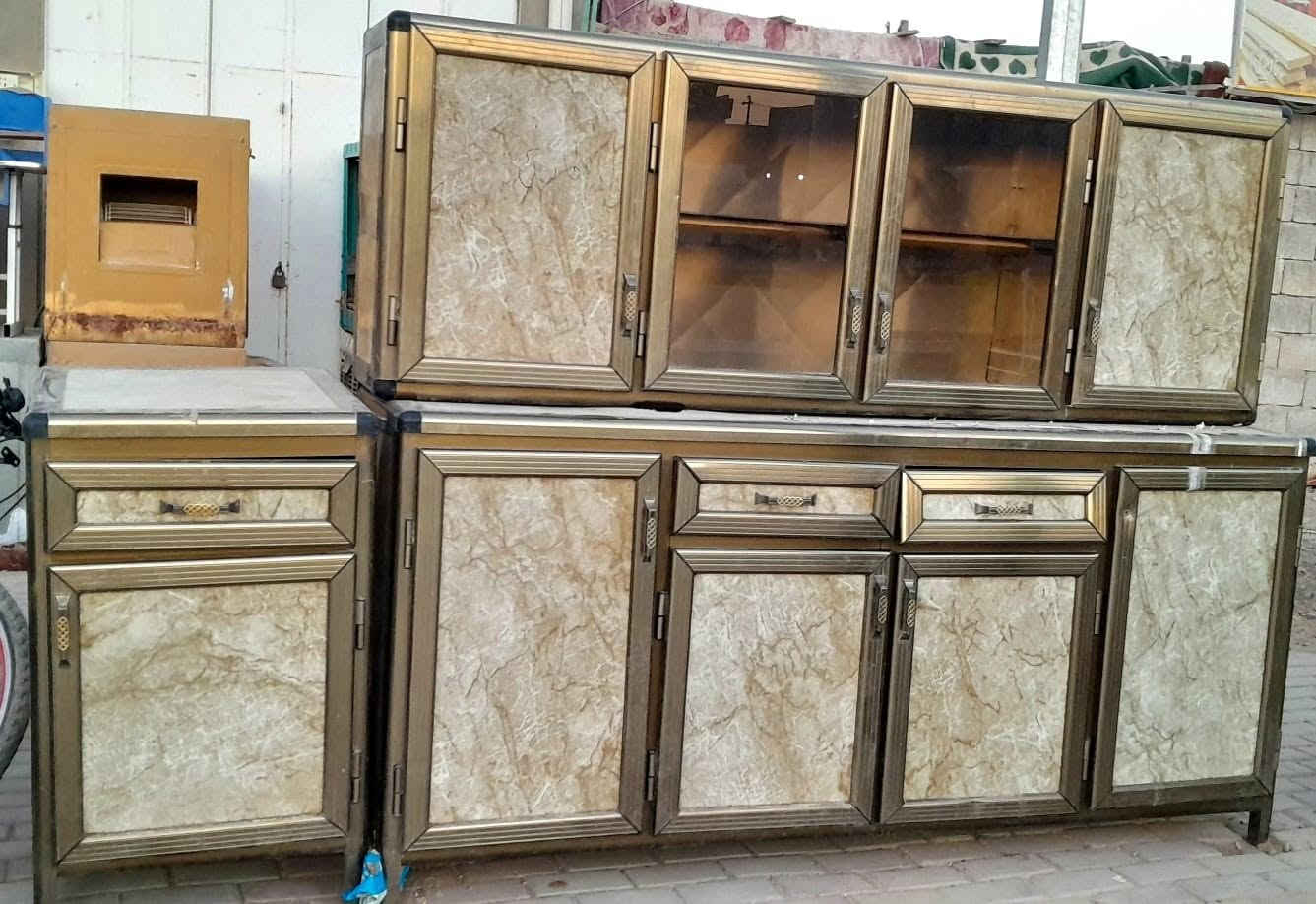 كاونتر مستخدم نضيف 4قطع
سعره 250الف للستفسار أكثر الاتصال او مراسله وتساب ***********
