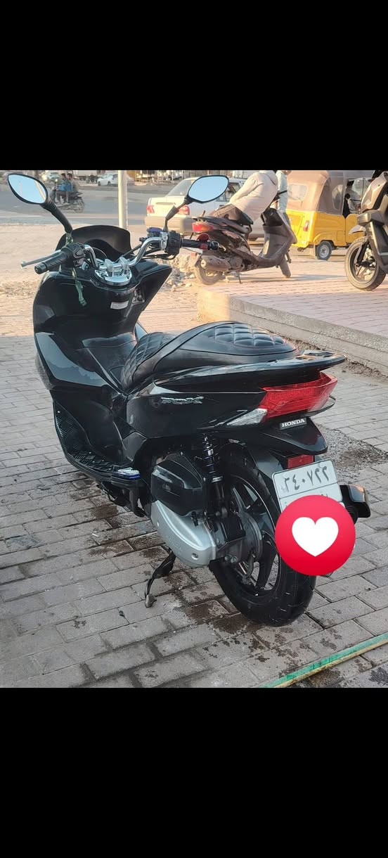 السلام عليكم مكلف بالنشر بي سي اكس اكس مرقمه هسه رقم انكليزي
ماشيه ٨ الف حقيقي
جي اف 
اتصال ع رقم ***********
