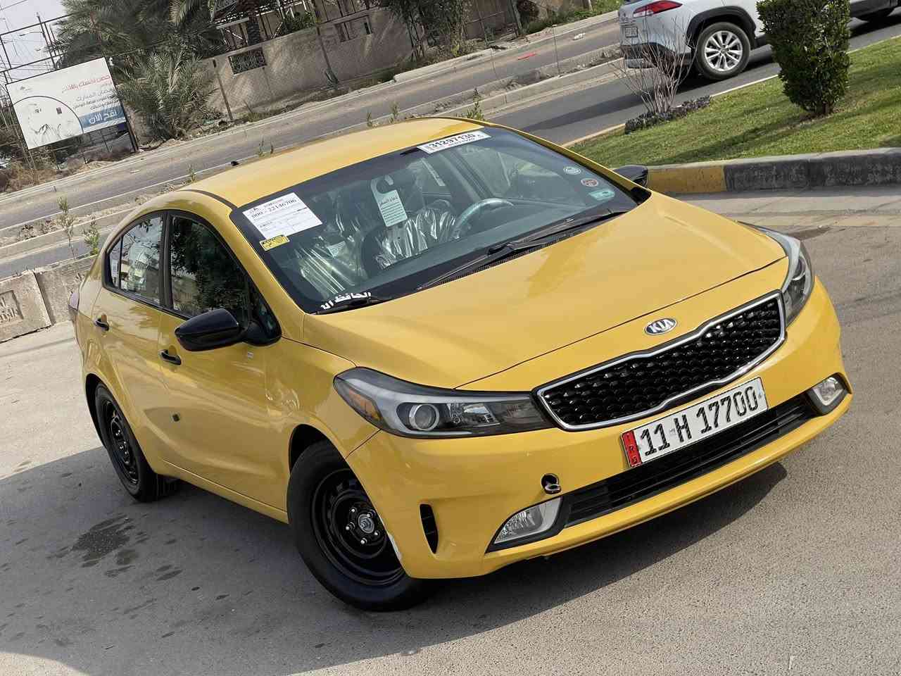 السلام عليكم للبيع فورتي 2018 حادث مثل مموضح بصور بلعراق بيه جاملغ خلفي سياره جديده بمعنه الكلمه اي نقص مابيه جاهزه مجهزه مكينه 2000 دوش منضومه غاز بيهه السعر 113 ورقه وبيه مجال شي بسيط مصفره من كلشي للستفسار 
***********  مكاني السيديه
