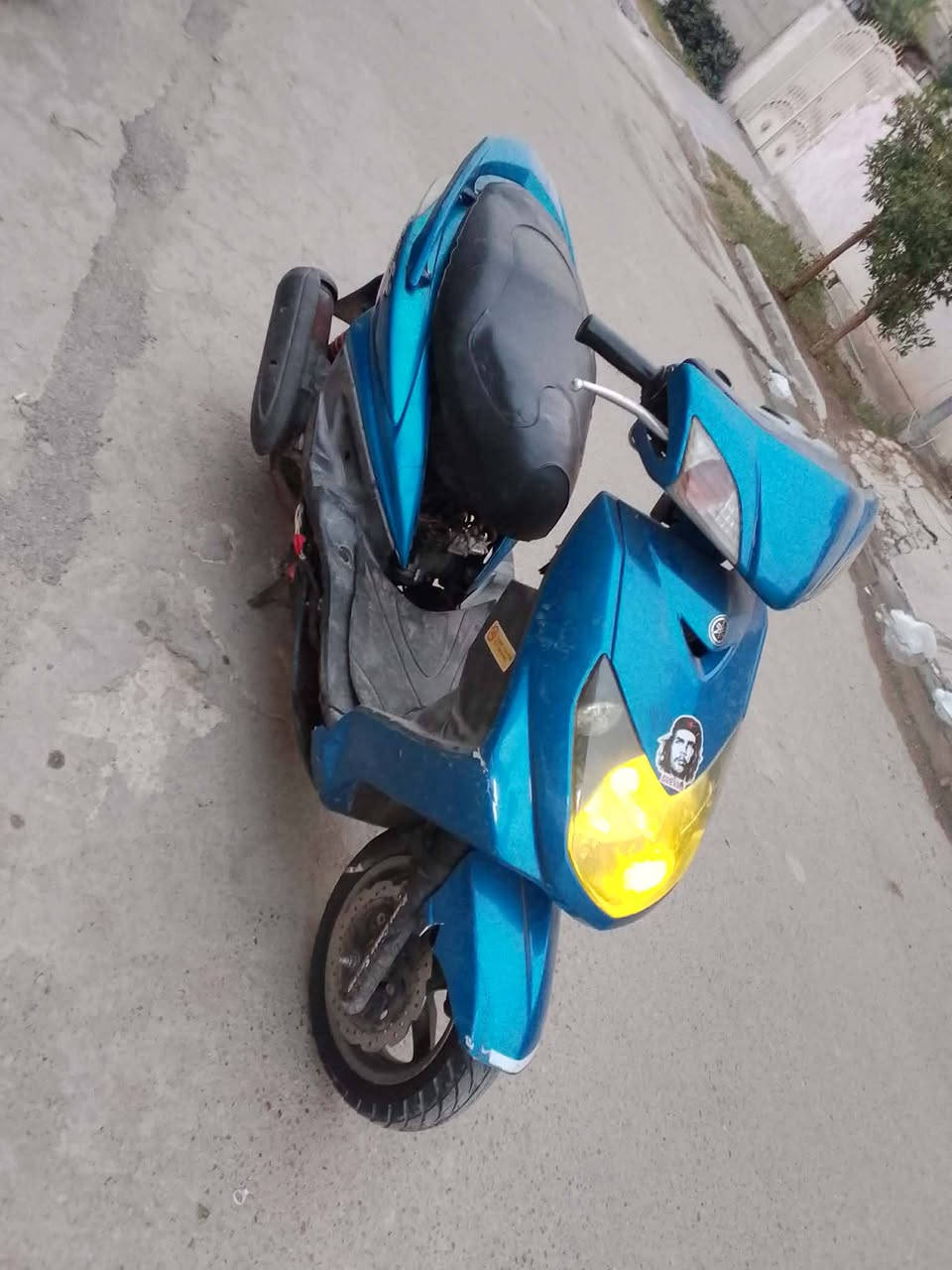 سلام عليكم دراجة سكنز فحل كابريتر دراجة نضيفه كهربايات كله شغاله دراجة مال طالب يروح ويجي بيهة اني مكلف بل نشر السعر 550 وبيهة مجال حك الجيه هاذ رقم الولد اني مكلف بل نشر *********** (حسام) وشكرن مكاني بغداد البياع تقاطع درويش
