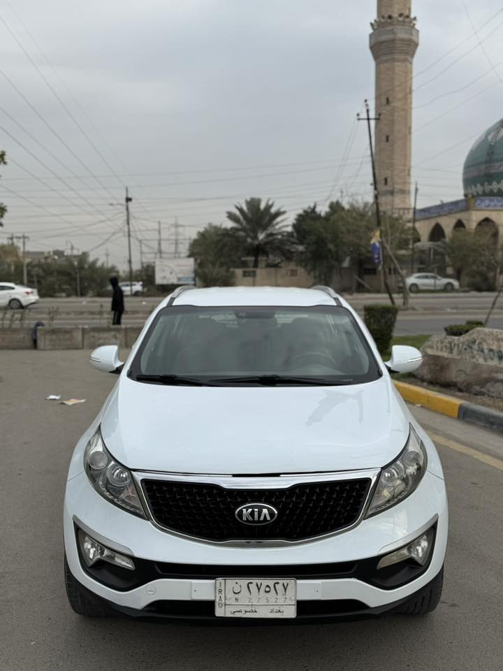 السلام عليكم
كيا سبورتج 2015 خليجي بيها بنيد صبغ بدون دواخل  الباقي كفاله صوره الضربه مع المنشور
مواصفات  تحكمات حساسات 
امامي خلفي 
مري شفط مع اشاير مري
محرك2000 مفتوح
تخم تاير هسه شادهن
مسويلها ادامة كاملة 
رقم بغداد تحويل
مكان بغداد 
سعر143$ مجال بسيط
***********
