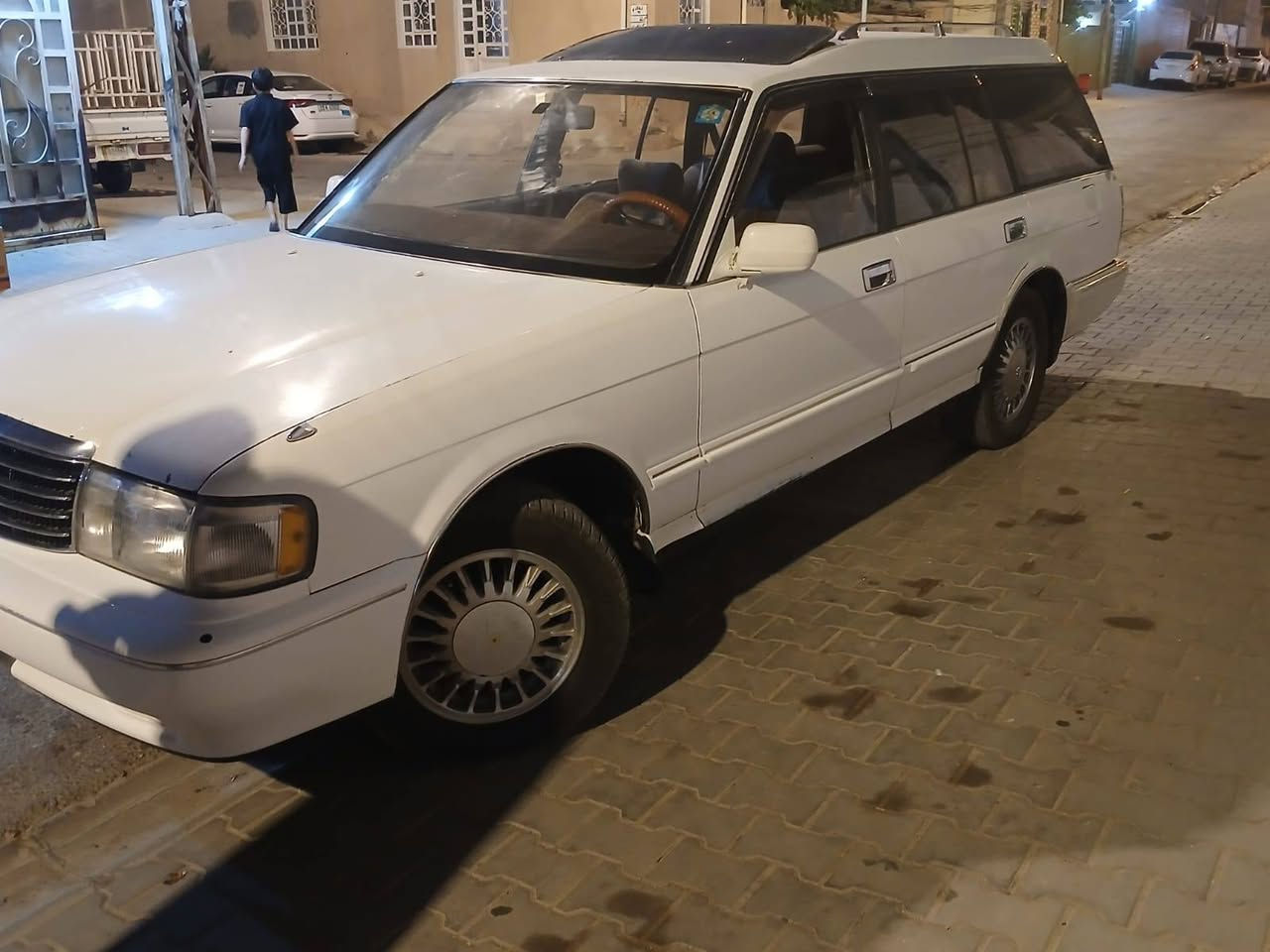 ارنب ستيشن مديل 1995مكفوله من اي ضربه او نقل جثه او اي عيب شرعي تبريد جديد ثلج مال ملكه حداديه جديده تخم تاير *********** سعر 75ورقه مكان نجف بسمي
