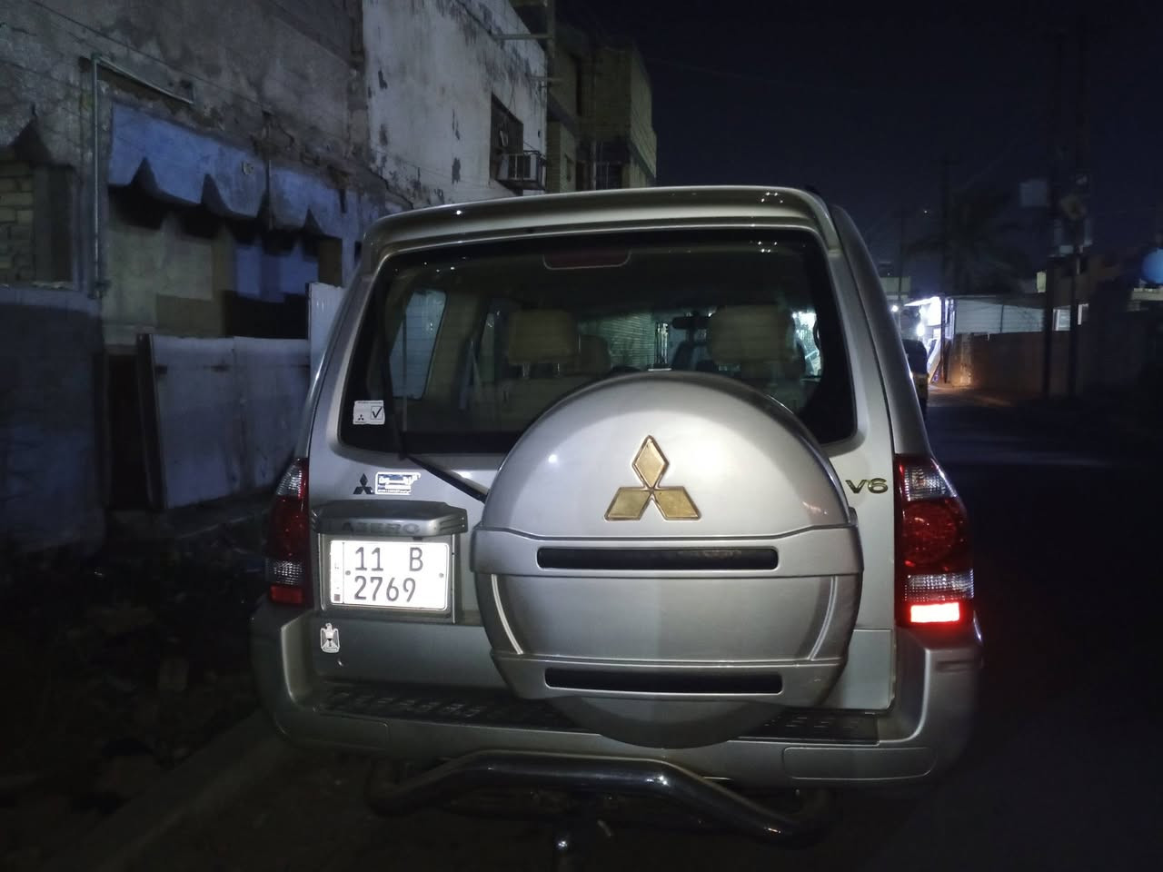 سلام علیکم عندي باجيرو موديل 2007سيارة جاهزه من كلشي تخم تاير ويل كب حداديه جديده  فحته سلايت كشنات جلد سيارة مكان بغداد حي النصر معامل ***********
