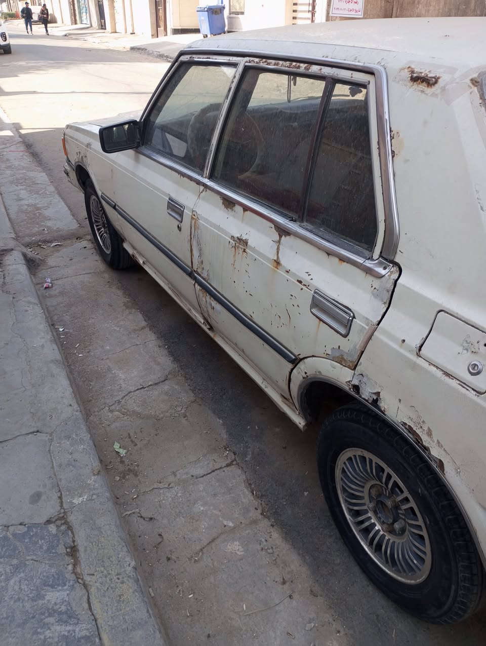 سياره سوبر موديل 83 رقم انبار
كير محرك جيد السيارة تمشي
مابيه مشكله السيارة بسمي رقم
ألمانيا السعر 20رقم التلفون*********** ابراهيم
بغداد
