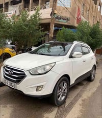 توسان 2011 خليجية السيارة فول مواصفات  مكينة 2000 دوش  رقم اربيل بأسمي...