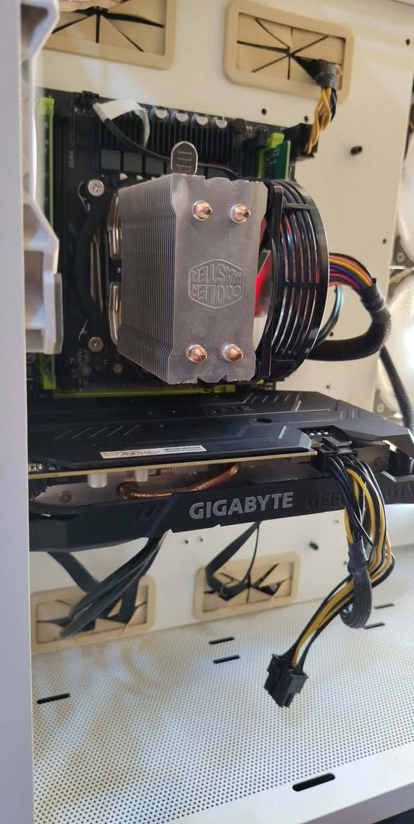 سلام عليكم تجميعه نظيفه  لل بيع   سعرهه 550 بيه مجال 
خاتم بيه سكيرو وريد ديد 2

nzxt h9 flow                                  كيس                                       

تخزين 2 هارد 
ssd256 نظام
ssd500 العاب 

رامات 16

مبرد هوائي 
 
كارت 1660

معالج اكسينيوسE5-2680

بورد اكسينوسx99-p4

 بور سبلاي 500 

ويا كيبورد وماوس 
وندوز 11 كامل 
وياه لعبه ريد ديد  2
وسكيرو
بغداد ما عندي توصيل تجي تفحص تاخذه 
حراره بل العاب مستقره


**إذا كنت صاحب هذا الإعلان وتريد حذفه لأي سبب، رجاءا أرسل رسالة إلى الدعم الفني**