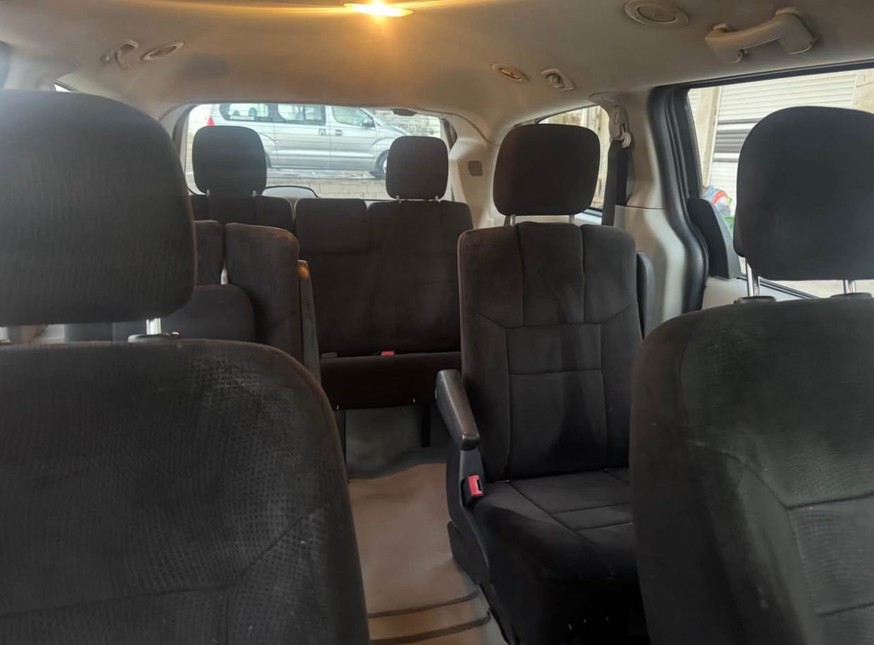 دوج كرفان موديل 13 رقم بصره دولي تحويل مباشر  داخله اكلين بدون حادث بلعراق بيها طخات مكانات ومعمرات بدون تبديل  اكفلها من الكص ولكلبه ولتجيه ولعيب الشرعي السياره فول بس فتحه مابيها بيبان  كهرباء جنطه شفط مكينه 6 اسرندر تبريد 3 قطع 7 راكب سياحي السياره جاهزه اي نقص مابيها سعرها 128 وبيها مجال مكاني ناصريه سوق الشيوخ الشراي يتصل ويدلل *********** 
مامتواجد ع الفيس
