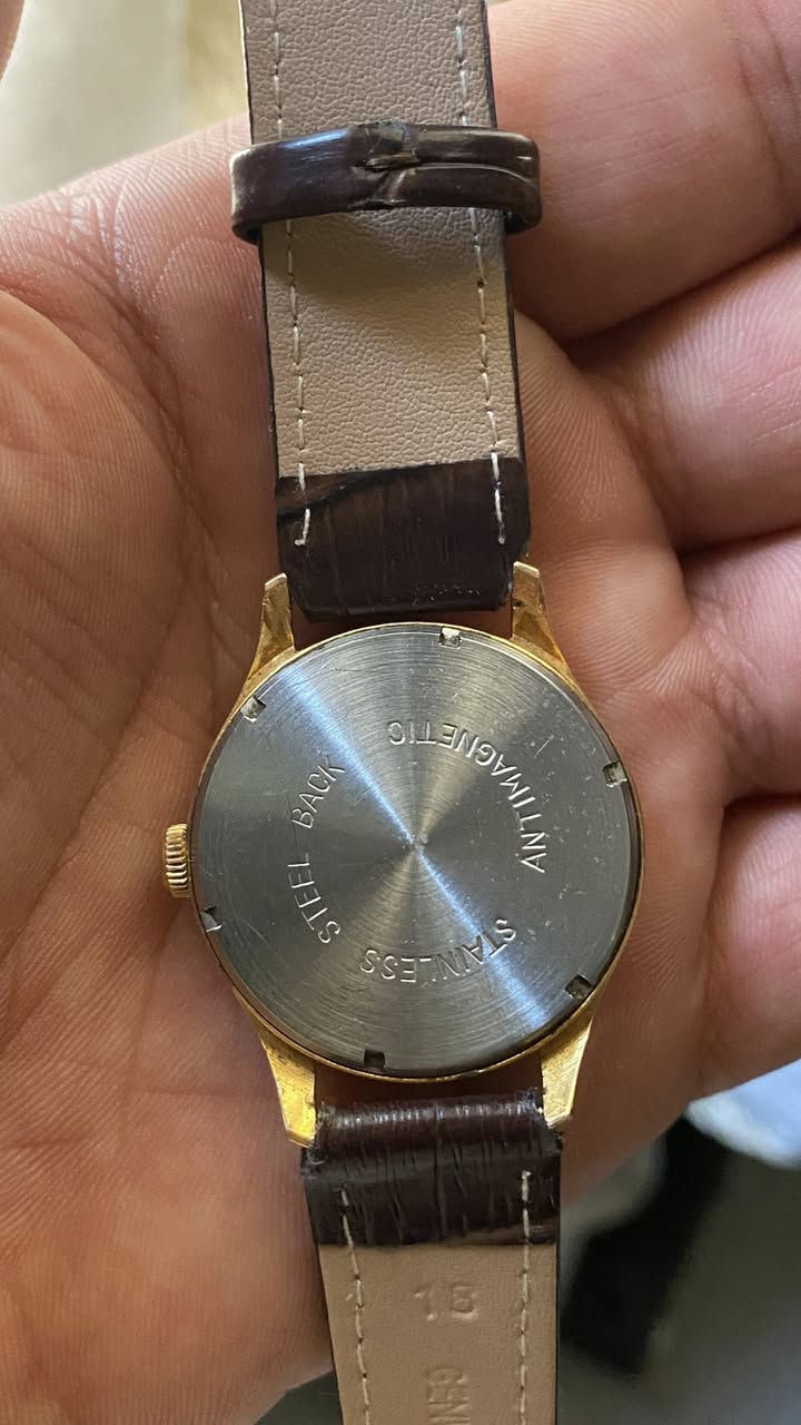البيع / ساعه فنتج شرط شغل نظافه 90% 

بيه ضر بجام شي بسيط / القطر 33

السعر 60 الف معا توصيل


**إذا كنت صاحب هذا الإعلان وتريد حذفه لأي سبب، رجاءا أرسل رسالة إلى الدعم الفني**