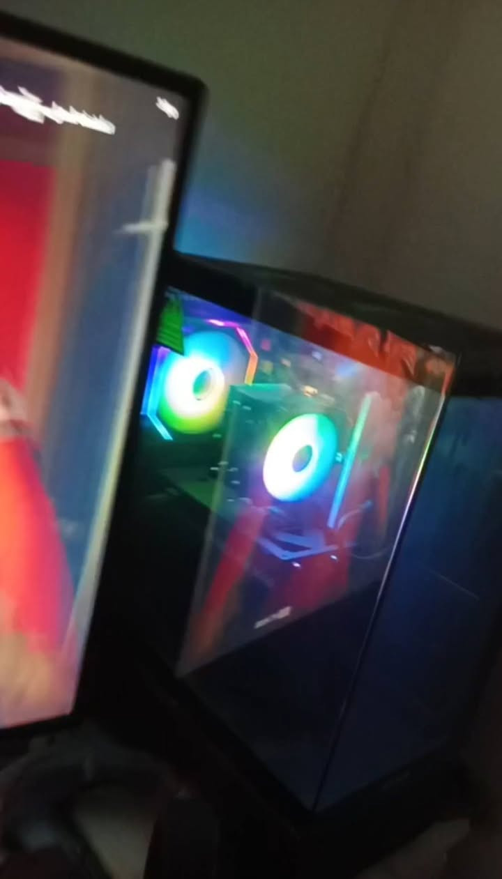 سلام عليكم تجميعة geforce rtx 5060 8gb مروحتين
مذربورد- asus prime h510m-k r2.0
بورسبلي- 650 
رام ssd 1tb 
مبرد- assassin x 90 se argb
معالج-i5-11400f
رامات 16gb 
كيس sama neview 3321
تجميعة صار اقل من شهر من اخذتها كراتين القطع بعدها موجود، سعر 1500 بيها مجال مكان بغداد ابو غريب/شهداء


**إذا كنت صاحب هذا الإعلان وتريد حذفه لأي سبب، رجاءا أرسل رسالة إلى الدعم الفني**