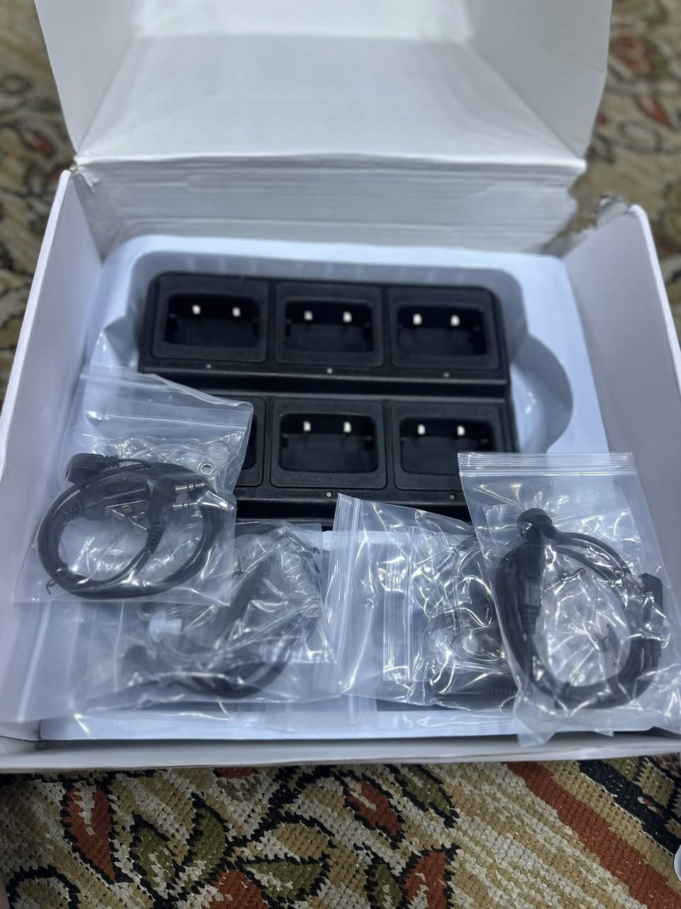 السلام عليكم جهاز لاسلكي 6 قطع مثل ما موضحربالصوره الي ايخدمه ايخلي سعر


**إذا كنت صاحب هذا الإعلان وتريد حذفه لأي سبب، رجاءا أرسل رسالة إلى الدعم الفني**