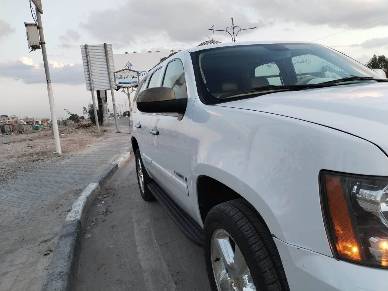 السلام عليكم سياره تاهو ٢٠٠٩ وارد خليجي مكينه وكير مكفوله تبريد وحداديه وتخم تاير جديده سياره الجاملغ الخلفي بي صبغ أثر التاير الخلفي طاك عليه والبنيد مصبوغ أثر زفت طاح عليه وصبغناه والباقي كفاله تحويل باي ساعه اتريد السعر ١٧٥ وبيه مجال قليل العنوان البصره الموفقيه مامتواجد ع الفيس اتصل على هذا الرقم *********** البصرة, العراق
