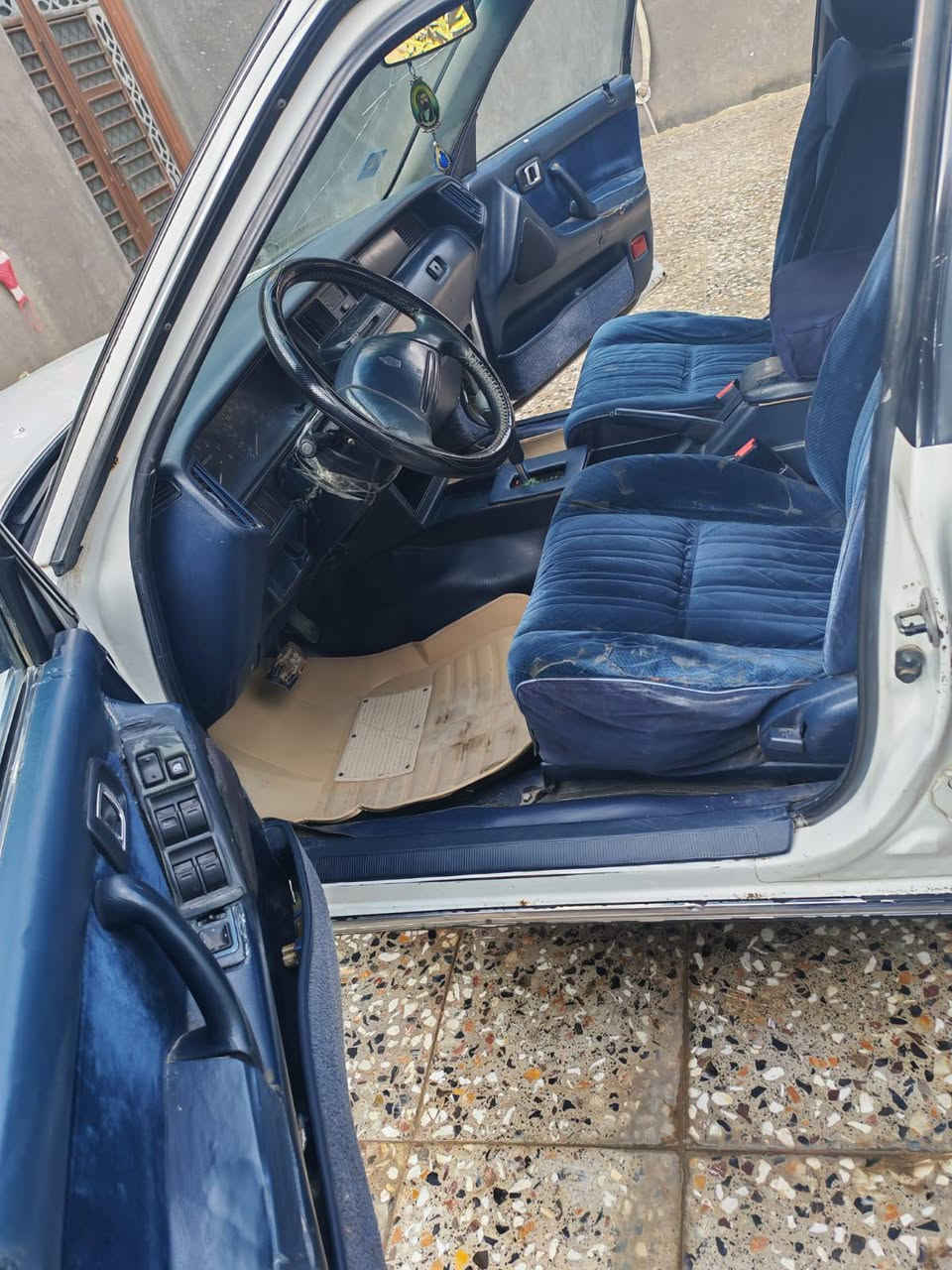 سلام عليكم سيدان ايسر بلاد مديل 90 رقم بغداد انكليزي بسمي حداديه امامي خلفي توني امسويه ربل قماره توني بدله دجديد مكينه كير جدد ويل سيدان اصلي حديد باتري وقاعده جديدات تخم تاير دواخل جدد تشبول كرهبائيات الكل شغاله مكفوله من نقل والعيب الشرعي سياره به صبغ احزام ملاحضه🩸تبريد شغال 💨 سياره مال جناي مكاني الناصريه مركز رقم الهاتف ***********🔜
