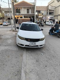 سيراتو ٢٠١١ مصبوغه حزام السياره مابيها اي نقص منظومه تبريد جديده صدر ا...