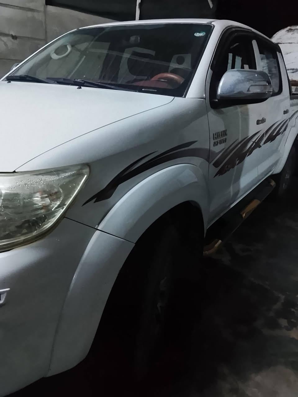 تيوته لبيع نضيفه فول ماوصفات كير عادي موديل   2013سعر215.   ***********
