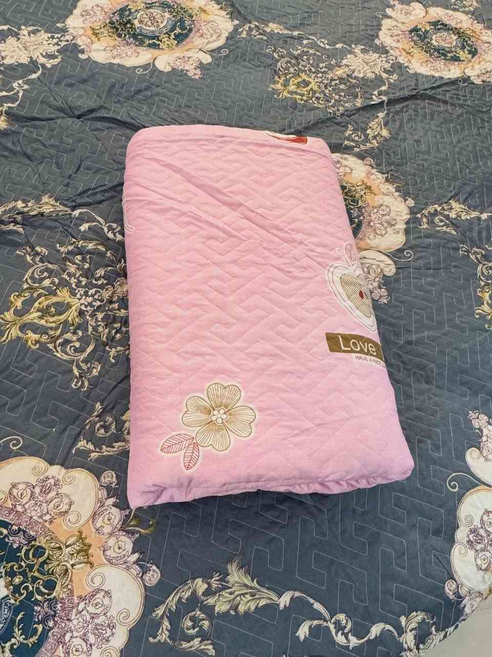 ⭕️ عرض خاص‼️
🔵 غطوه نفرين قياس 220/200
🔵 تجي بجنطة 
⭕️ السعر 9,000


**إذا كنت صاحب هذا الإعلان وتريد حذفه لأي سبب، رجاءا أرسل رسالة إلى الدعم الفني**