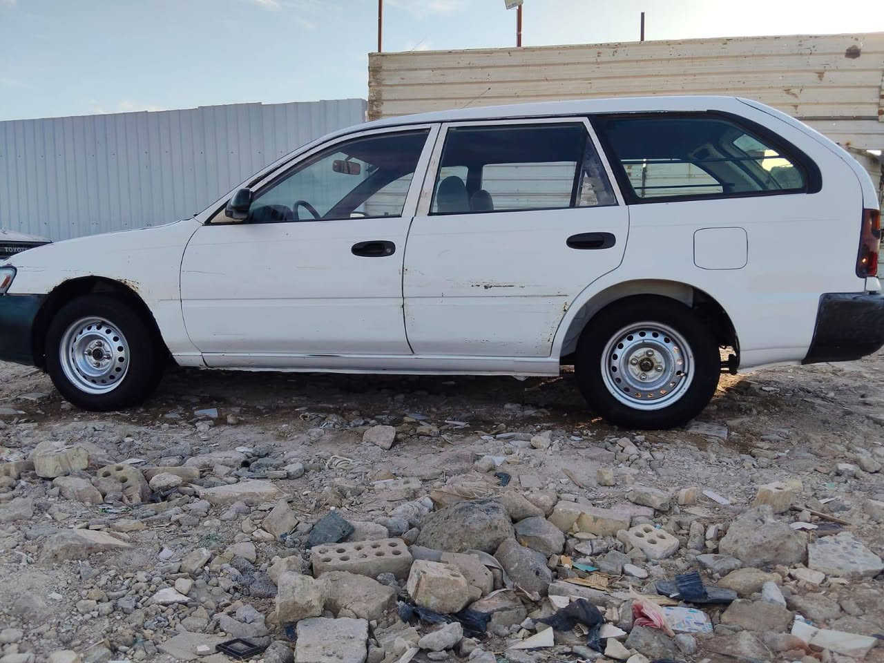 يالله الحلال للبيع
كرولا ستيشن موديل 1996
رقم الإنكليزي جديد مصفرة غرامات سنوية لسنة31
مكينة 1.4L مكفولة كير ومكينة طخم تاير جديد 
السعر 38 ورقة
الرقم:***********
