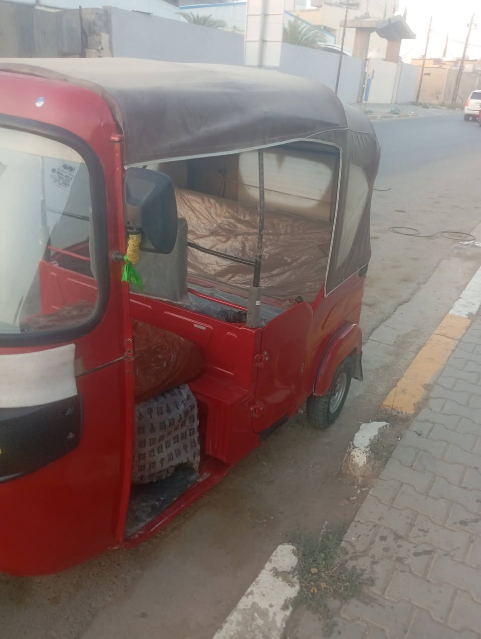 تكتك ١٧ محدثه ٢١ بس الشاصي  مو جديد مكينه ٢٠ جديده تخم تاير ماشه كهربائيات عام كله جديد درايمات فناجين دشبوبل كشنات كله جديد اوراق ذرت الميناء سعرهه ٤٢٥٠ وبيهه مجال قليل عنوان بغداد بوب الشام  رقمي 
***********
