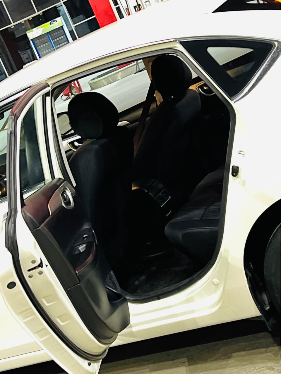 نيسان سنترا موديل 2024 
كفاله عامه 
مواصفات شاشه كامره خلفيه يدات نيكل تبريد قطعتين اربعه جام كهربائ قفل مركزي ويل كروم ماشيه  سياره 44 الف وضع شركة 
 هزه جديد 
براد جديد  
سنويه جديده
تحويل وكالة نفس اليوم  
***********  وتساب 
*********** تصال كركوك, العراق
