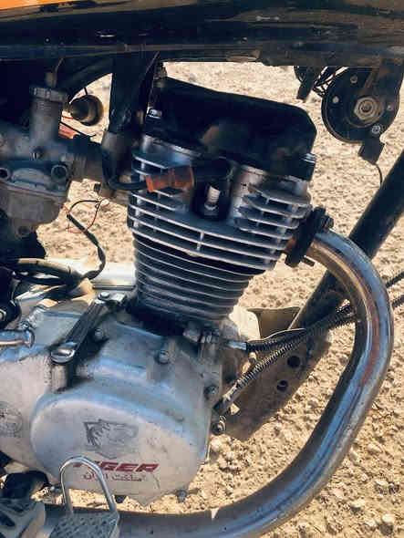 اخوان السلام عليكم ماطور تايجر للبيع السعر 350 وبه مجال للطيبين بس ملاحظه الكزوز بكسر ويطلع صوت من يم المحرك وكابريته تعبانه  ***********
