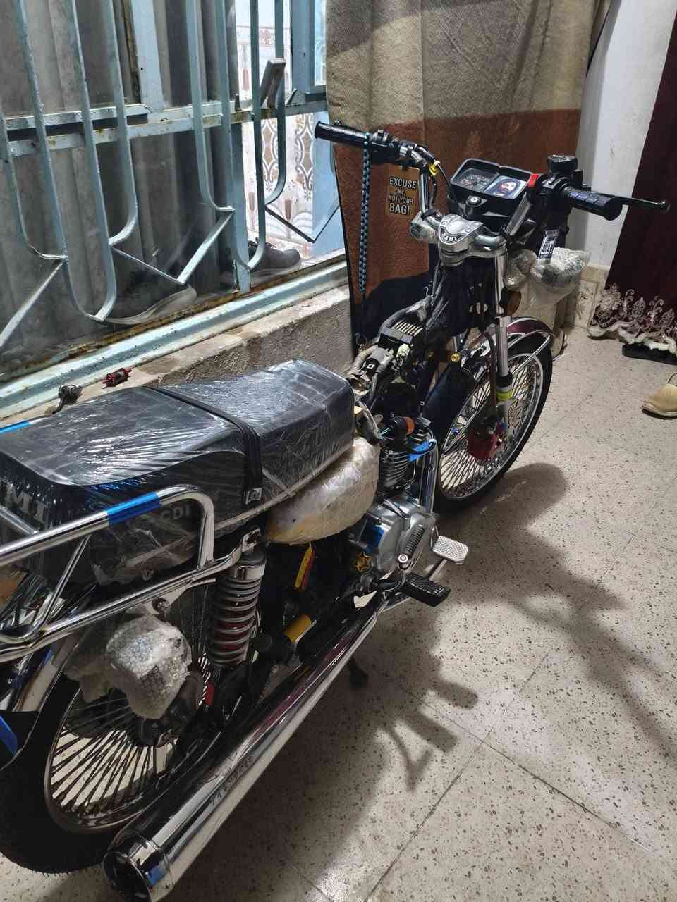 دراجه للبيع عوزها بس تانكي الله يشهد


**إذا كنت صاحب هذا الإعلان وتريد حذفه لأي سبب، رجاءا أرسل رسالة إلى الدعم الفني**