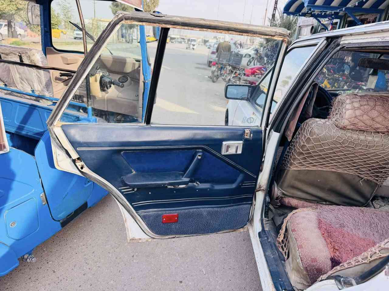 سوبر ٨٥ مكينه٢٥٠٠ بيها صوت اول ماشتغل الكير جديد 
رقم كربلاء نكليزي باسمي 
غرفتها نضيفه عضمتها موضح بالصور وتجي تشوف بعينك
السعر ٣٠  
المكان ذي قار /النصر /للاستفسار  ***********
