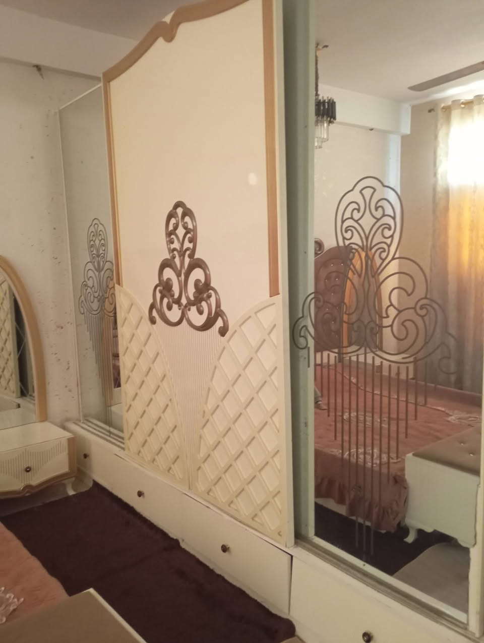 غرفة تركية كبيرة ونظيفه جدا للبيع بغداد الدوره ***********
