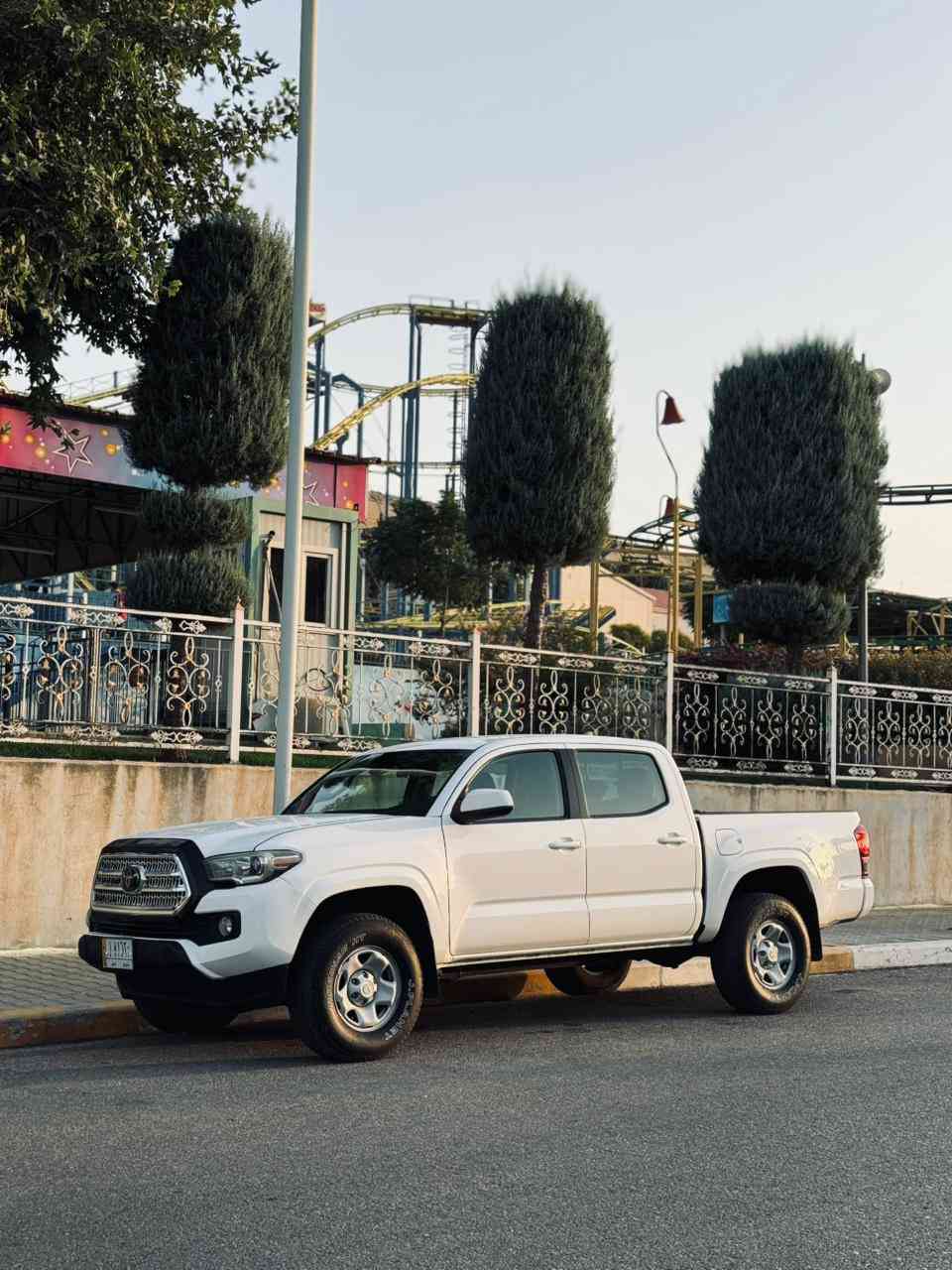السلام عليكم
TOYOTA TACOMA
موديل 2019
السياره نضيفه وضع شركة
تو ويل 
رادار 
تحديد مسار 
السياره فول 
الضرر بسيط جدا العطر الامامي فقط 
للبيع 
مكان السياره / الموصل 
للاستفسار 
***********

